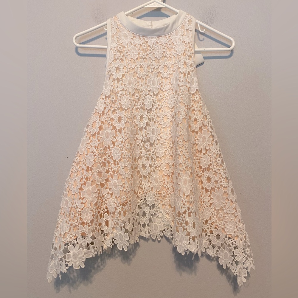 INA Lace Crochet Backless Tank Top w/Large back Bow Sz Small Peach Underlay